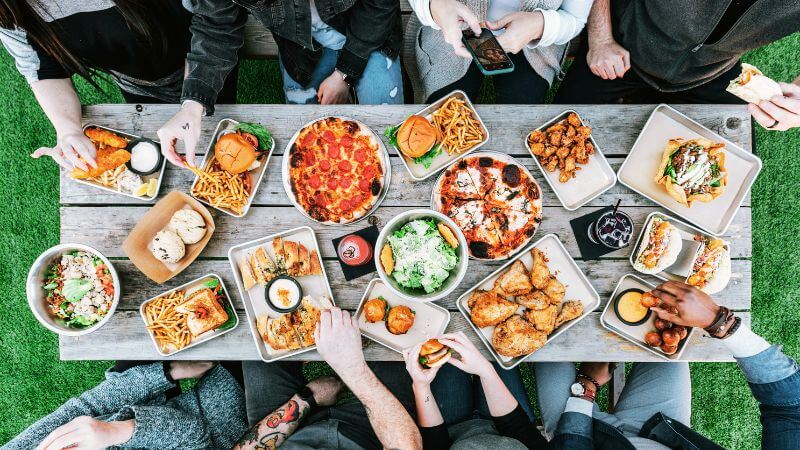 非ヴィーガンの人たちとの食事