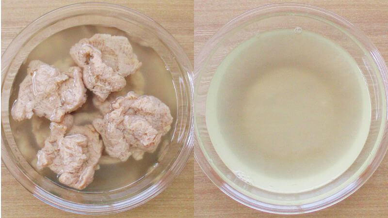 バラ肉風乾燥大豆ミート、押し洗い三回目