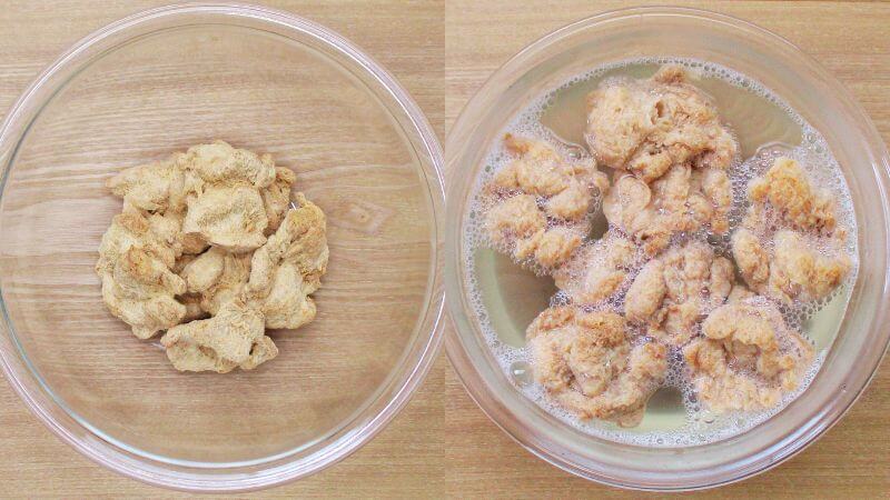 バラ肉風大豆ミートを水で戻す