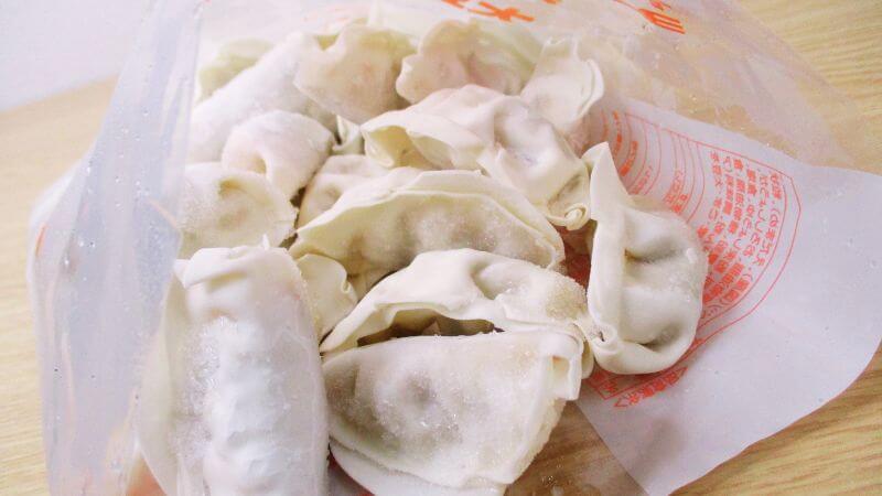 尾家産業 サンホーム プロテイン餃子の袋の中