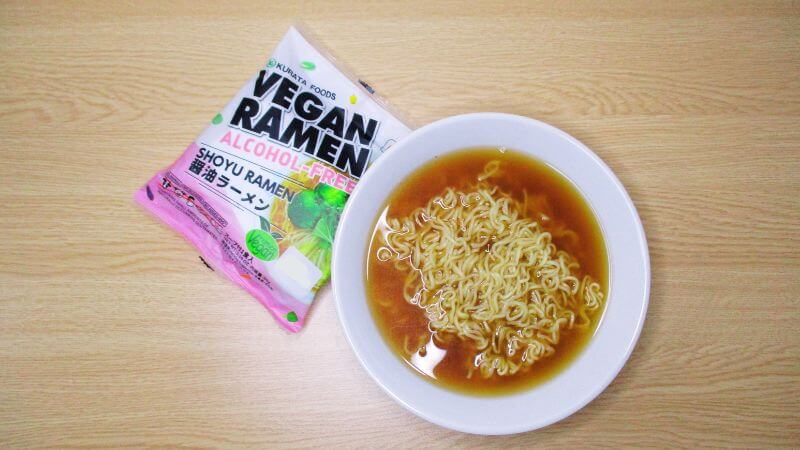 クラタ食品 アルコールフリー ヴィーガンラーメン醤油上から見た図