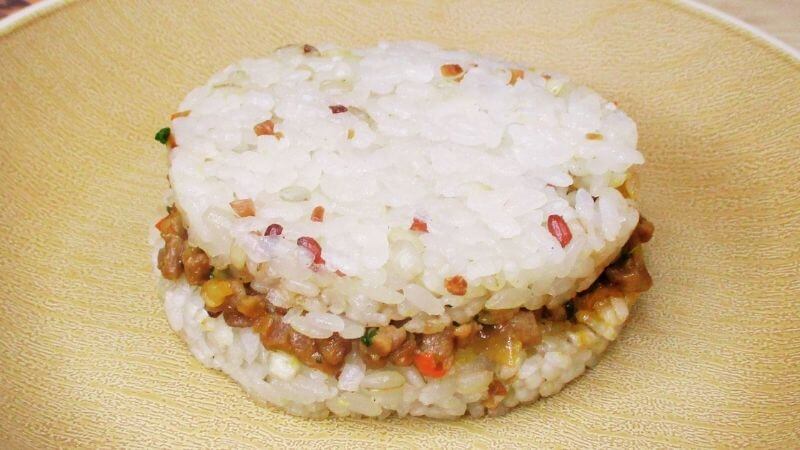 テーブルマーク ビヨンドフリー雑穀ライスバーガーガパオライス味加熱後