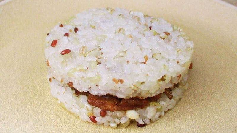 テーブルマーク ビヨンドフリー雑穀ライスバーガーてりやき味加熱後