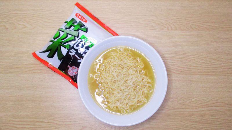 たるたや 菜食ラーメンしょうゆを上から見た写真